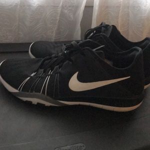 tennis shoes nike